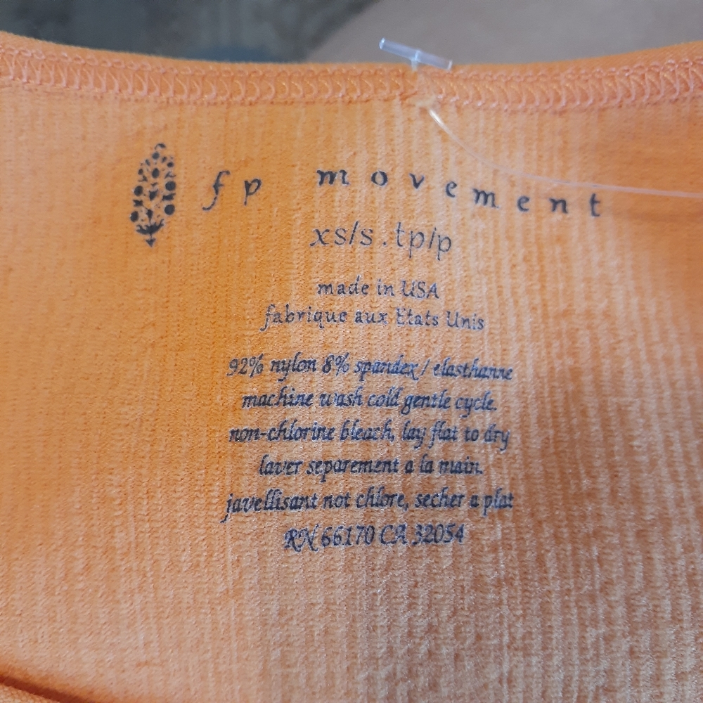 Free People Movement Lyla Neon Orange Long Sleeve Cutout Workout Top Sz XS - Picture 6 of 7